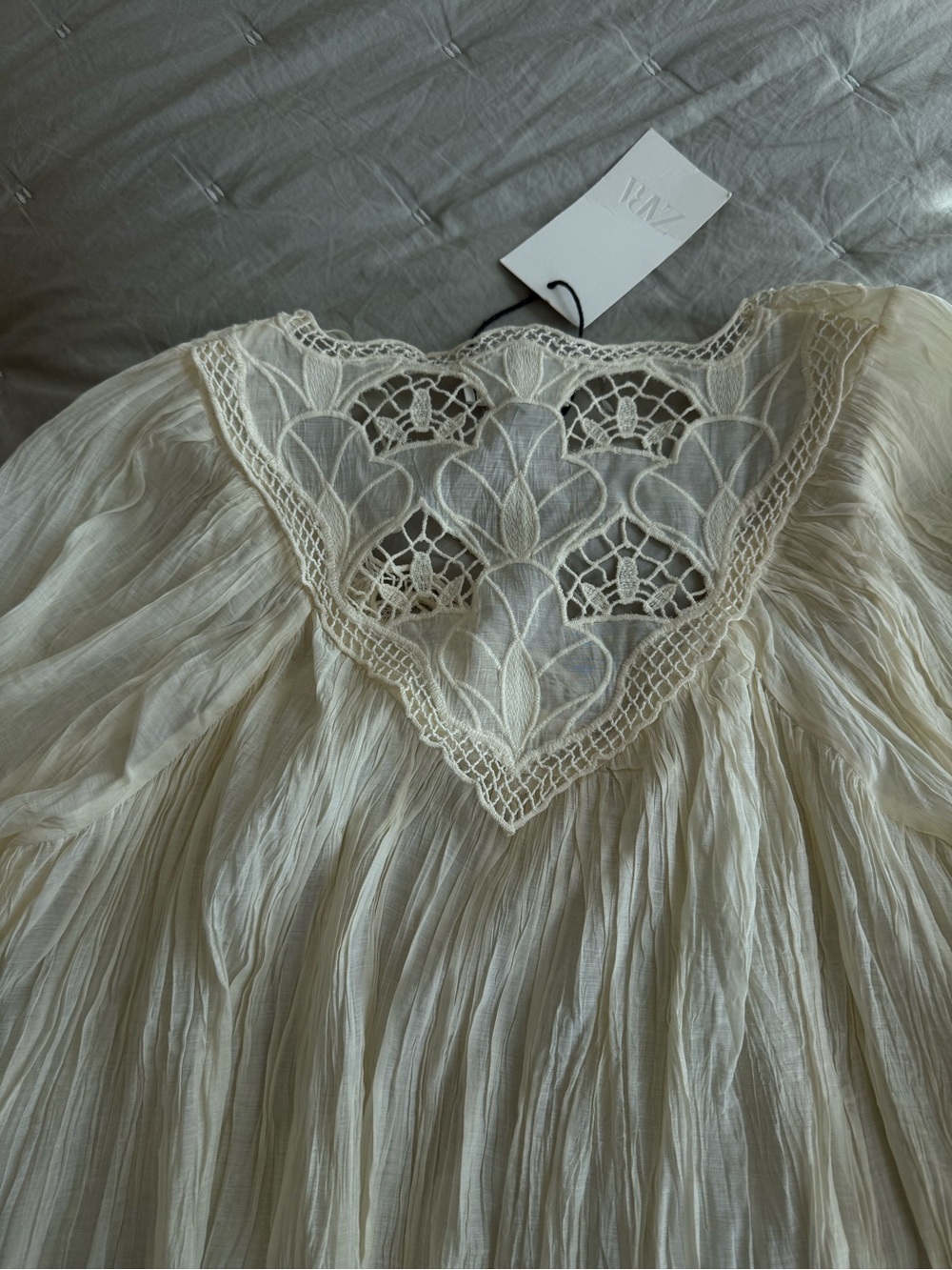 NWT Zara ZW Collection Embroidered Crinkle Blouse Ecru M - Picture 7 of 12